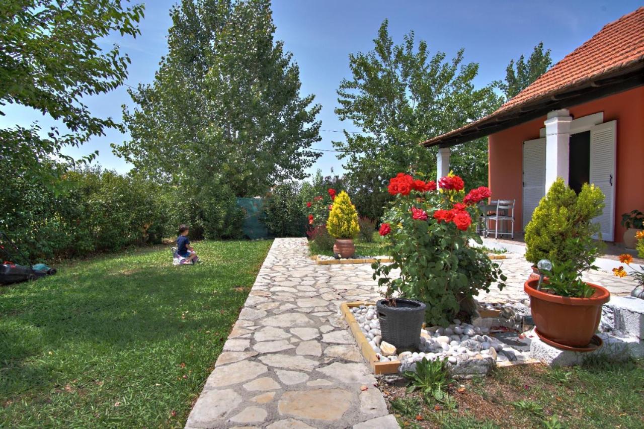 Marilenas House Apartment Astrakeri Bagian luar foto